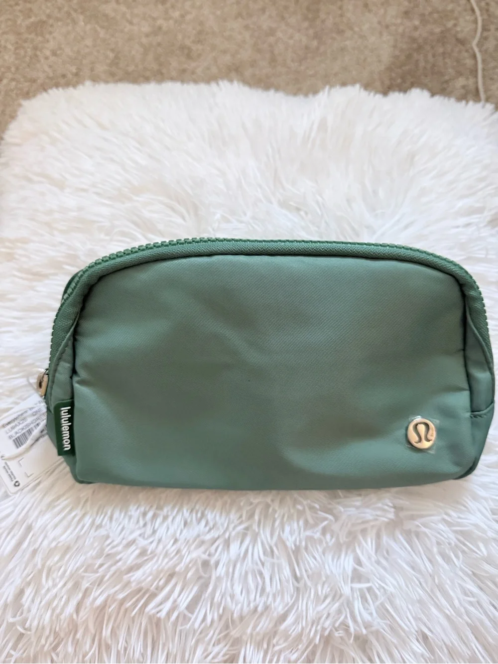 Lululemon everywhere, belt bag, blackish green, brand new with tags